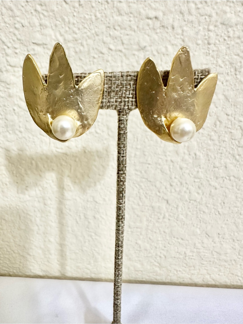Vintage Gold Plated Floral Pearl Stud Clips Earrings